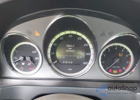 2010 Mercedes-Benz C 300 Luxury 4Matic/Sport 4Matic z USA, uszkodzony, nr VIN WDDGF8BB3AR102499